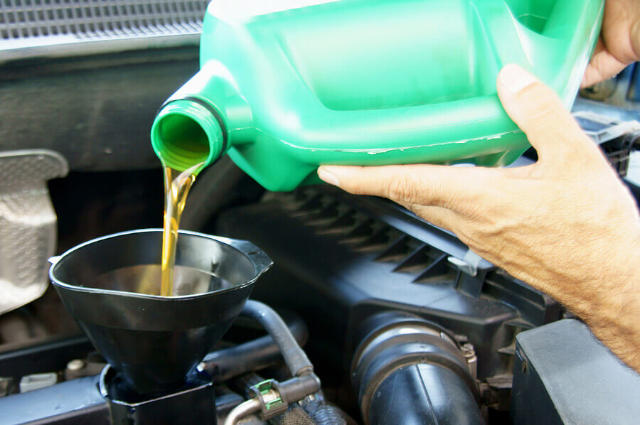 Oil Change Basics: Why You Should Always Replace Your Oil Filter